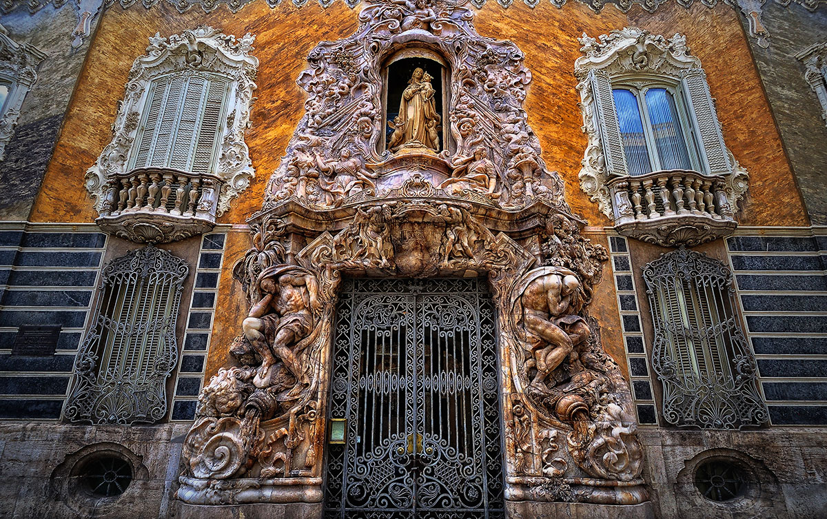 Le Palais du Marquis des Deux eaux : Musée National de la Céramique