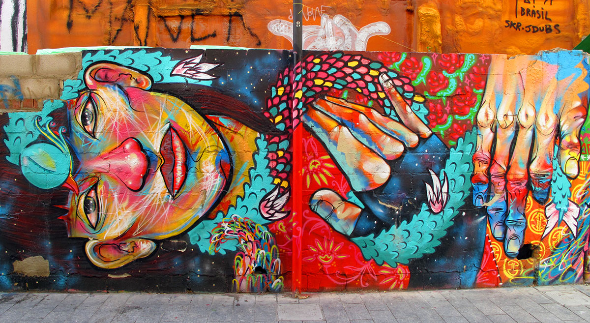 Graffiti tour through Valencia